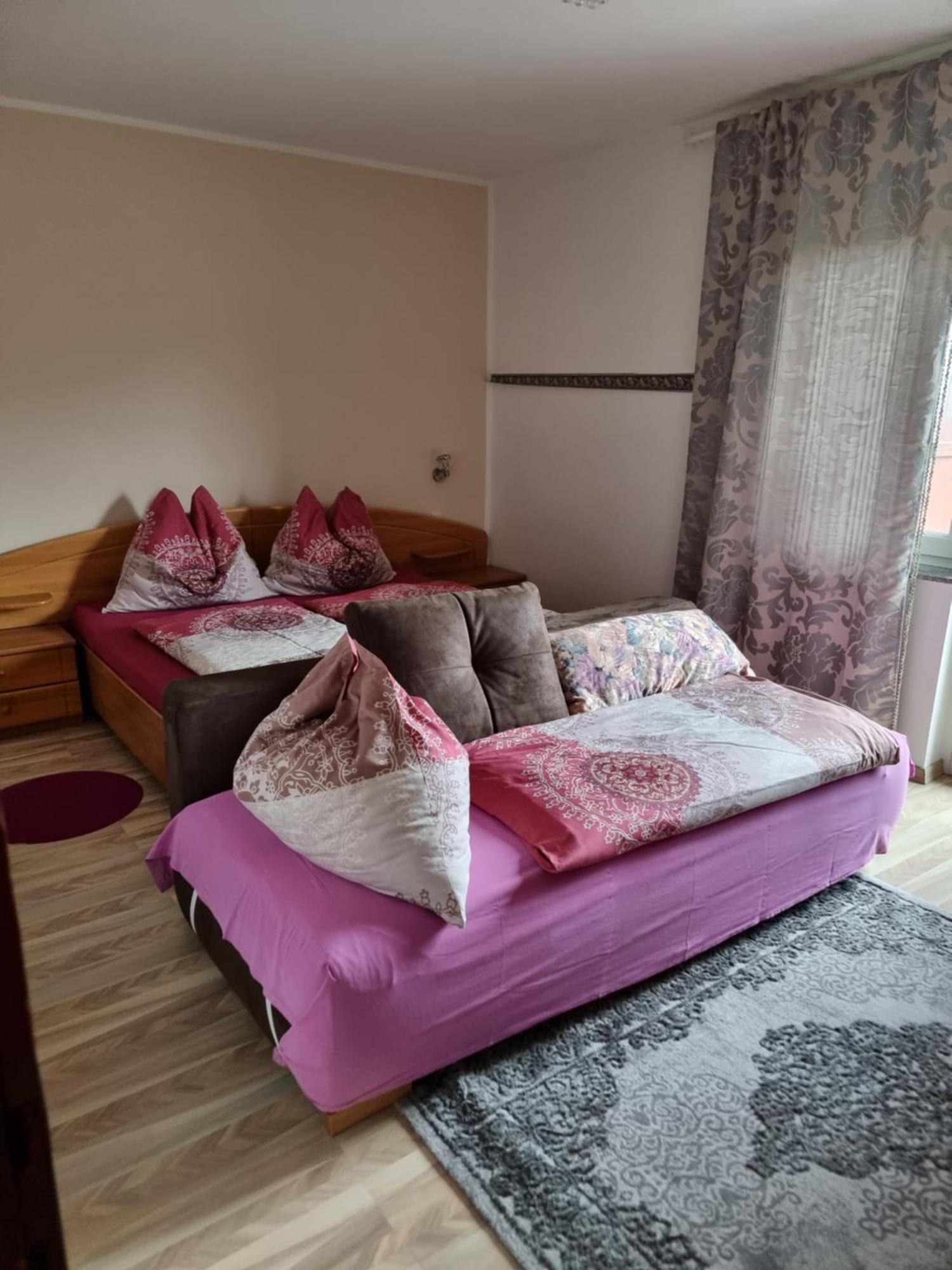 Ferienhaus Burgblick Treffen Szoba fotó