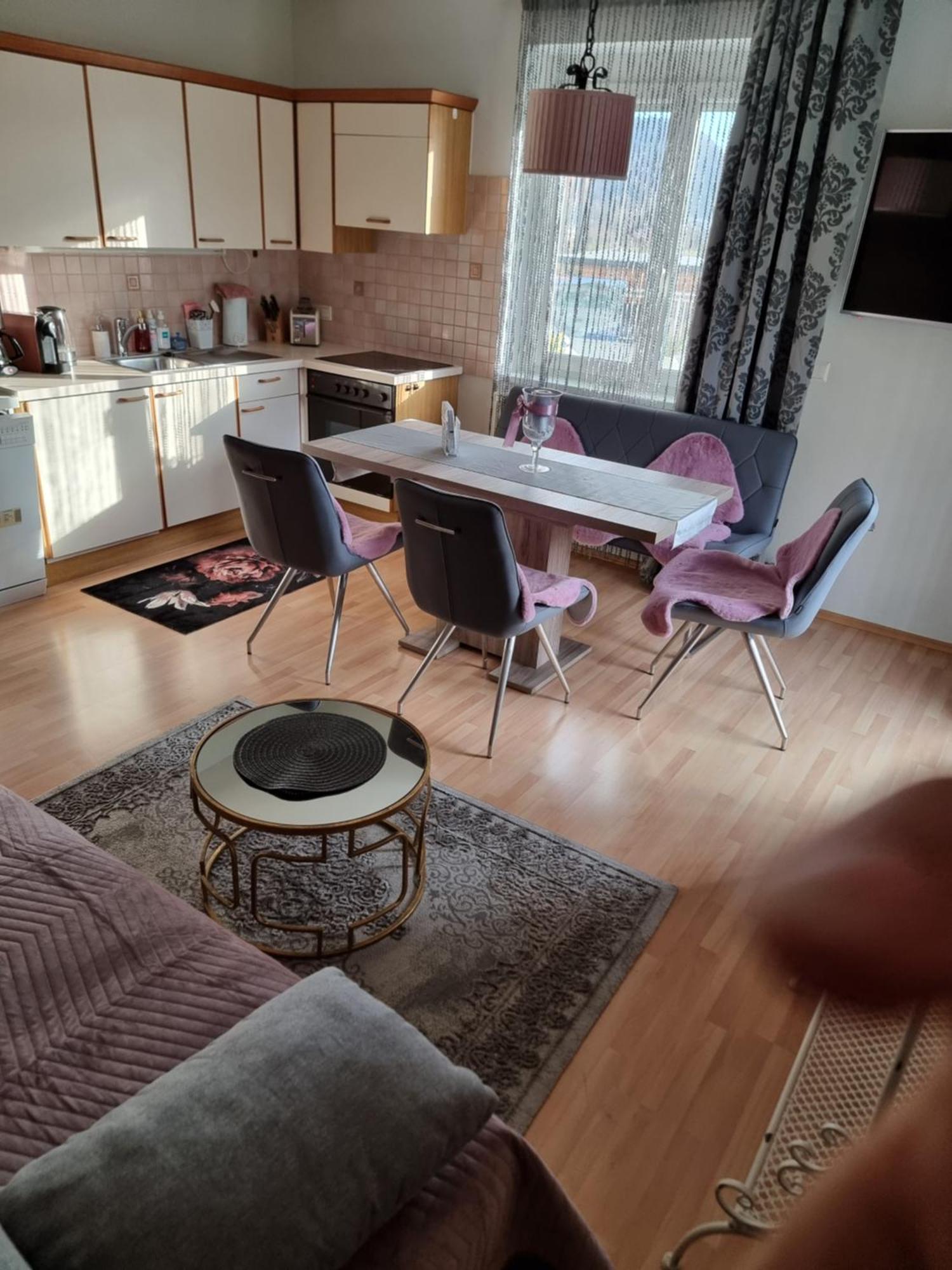 Ferienhaus Burgblick Treffen Kültér fotó
