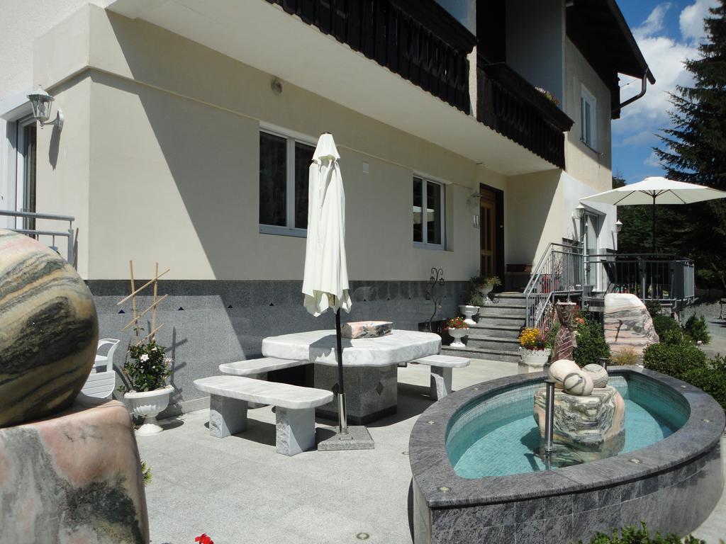Ferienhaus Burgblick Treffen Kültér fotó