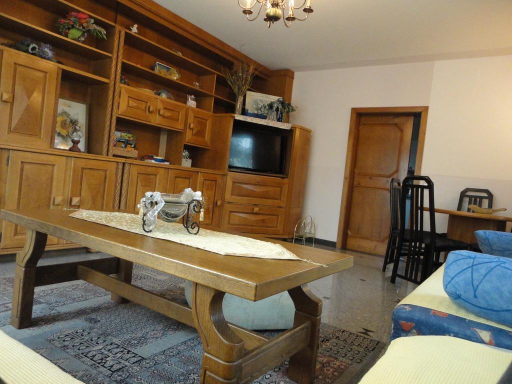 Ferienhaus Burgblick Treffen Kültér fotó